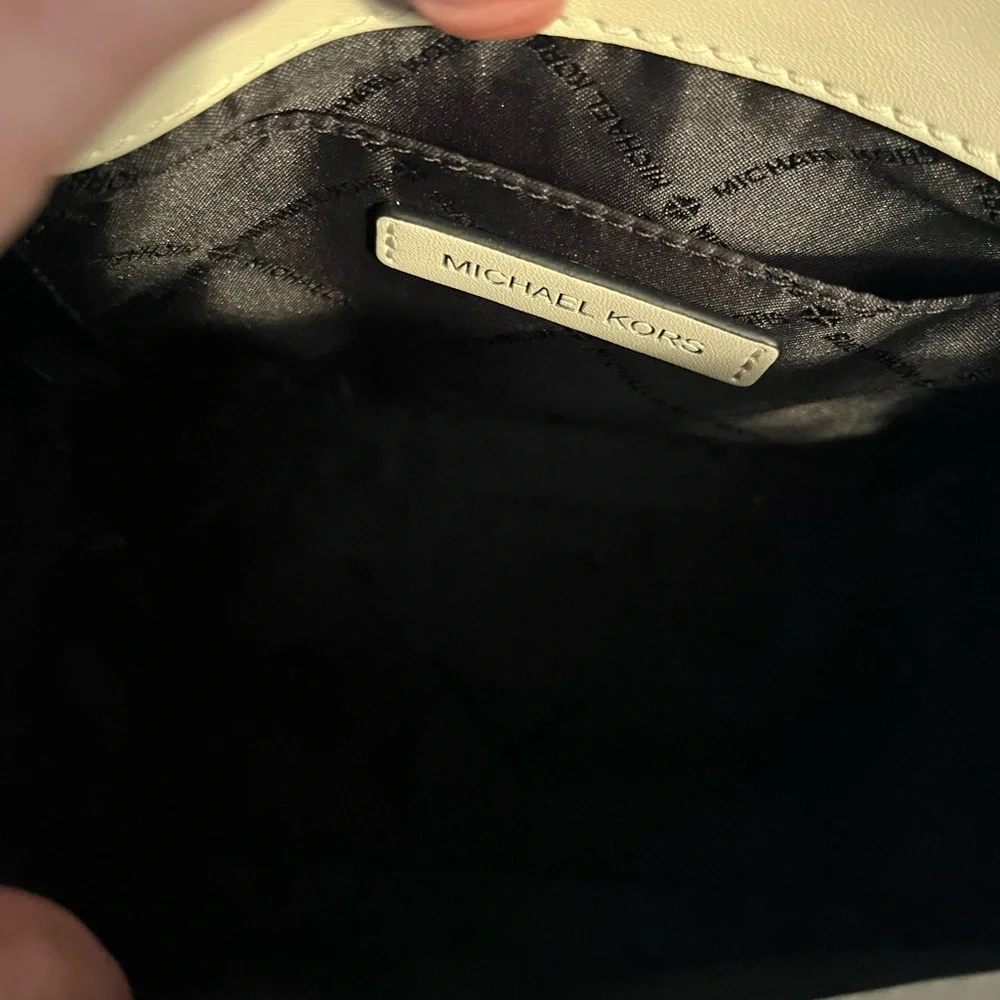 Michael Kors Black and Cream Small Marilyn Black Saffiano Messenger Women's Bag - Picture 8 of 11